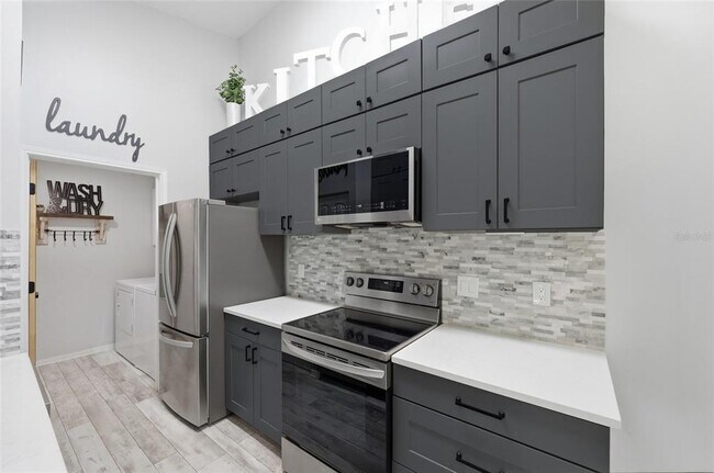 Building Photo - 2532 Grassy Point Dr