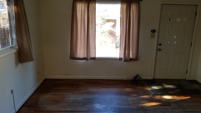 Building Photo - 086-862-862.5 11th Duplex, Bend