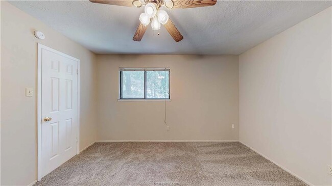 Building Photo - 1004 Verde Dr
