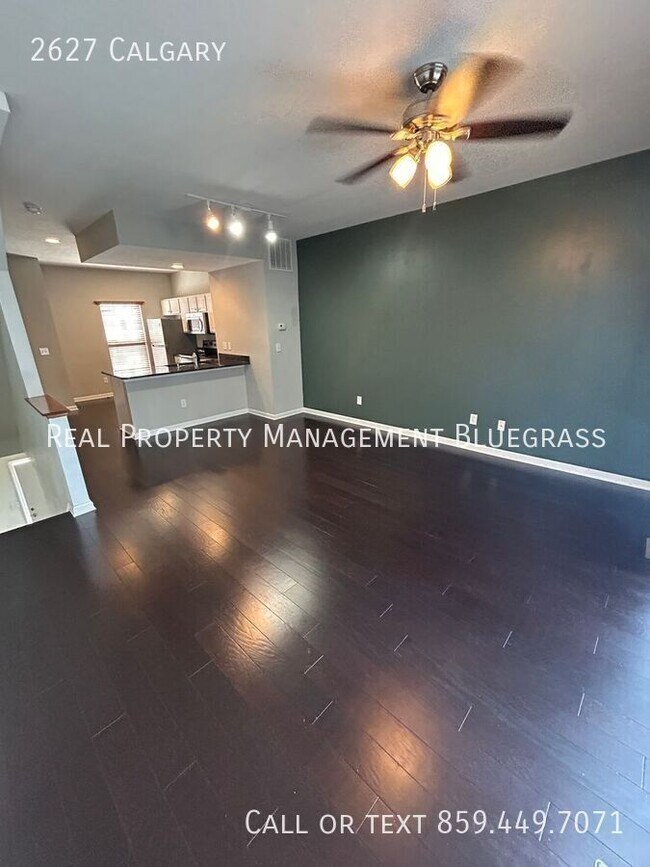 Building Photo - 2627 Calgary-