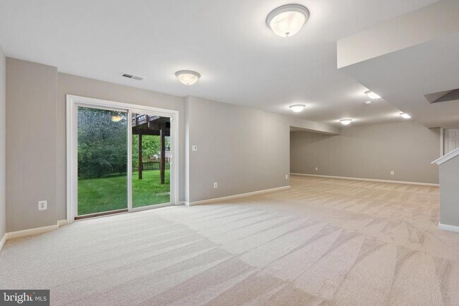Building Photo - 9 Eisentown Drive