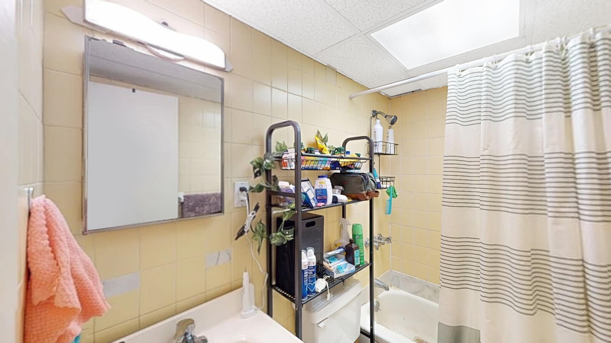 Building Photo - 15 Glenville Ave