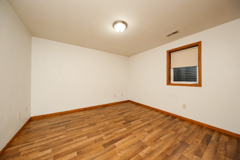 Building Photo - 808 S Grange Ave
