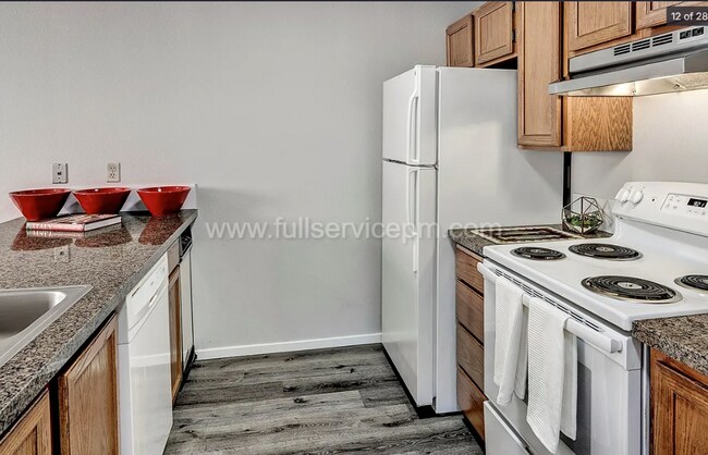Building Photo - 9416 1st Ave NE