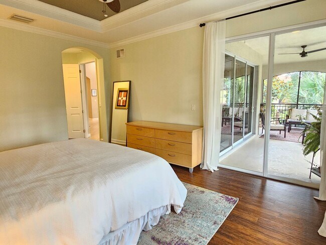 Building Photo - Annual Furnished or Unfurnished 3 Bedroom 2 Bathroom Second Floor Condo in Venetian Golf & River ...