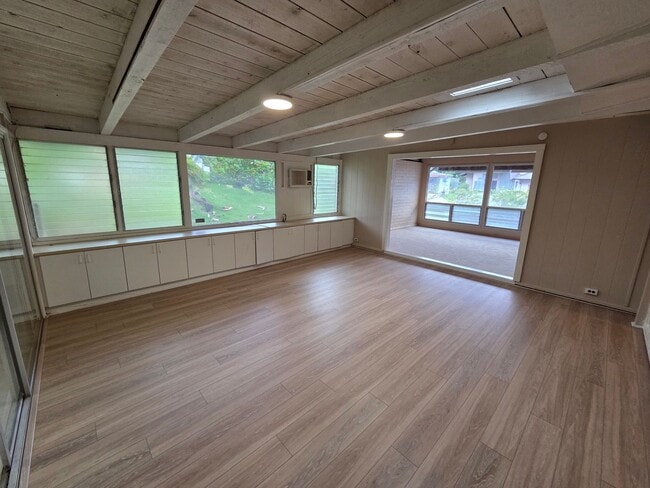 Building Photo - Charming 3 Bedroom 2 Bath Single Family Home in Manoa Valley