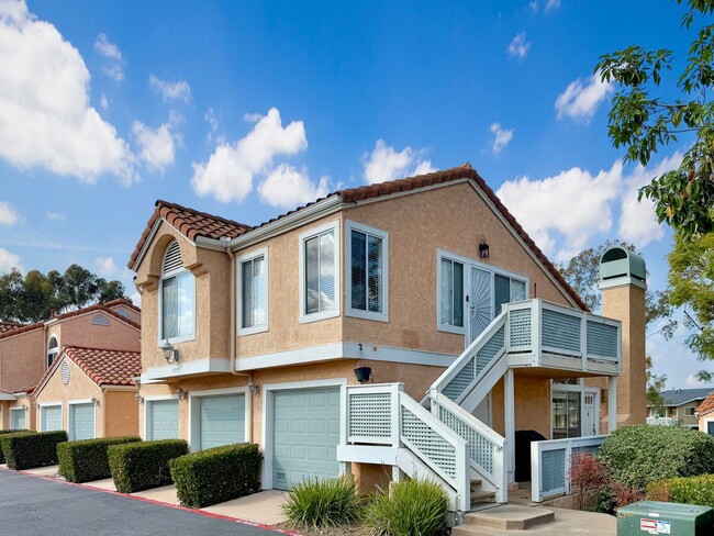 Primary Photo - Great 3B/2BA Townhome in Oceanside!