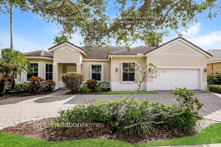 Primary Photo - 9646 Savannah Estates Dr