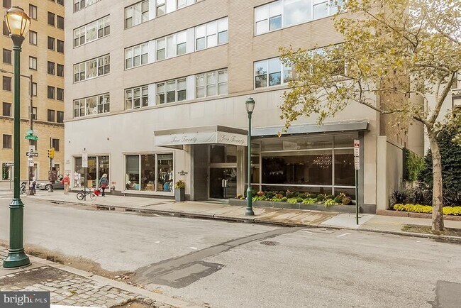 Building Photo - 220 W Rittenhouse Square