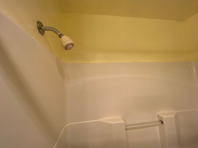 Building Photo - 3 Bedroom / 2 Bathroom in Bend's Orchard D...