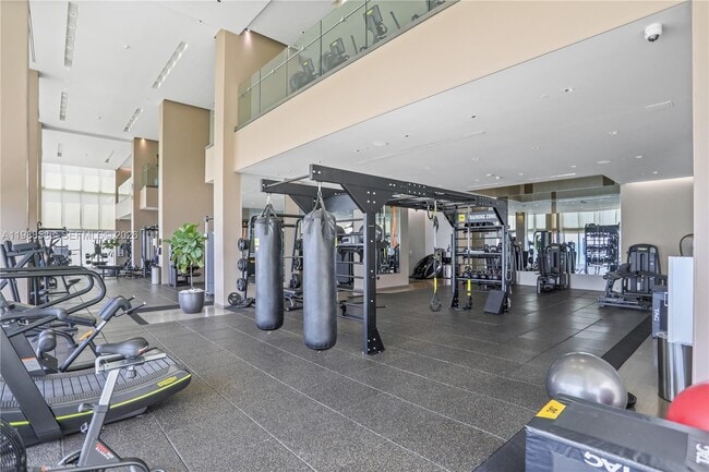 Building Photo - 1830 S Ocean Dr