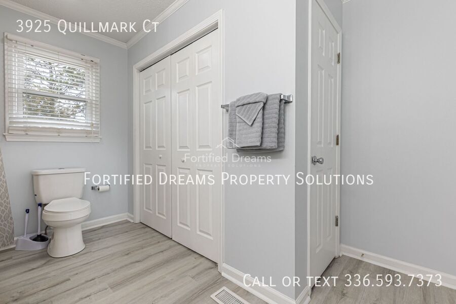 Building Photo - 3925 Quillmark Ct