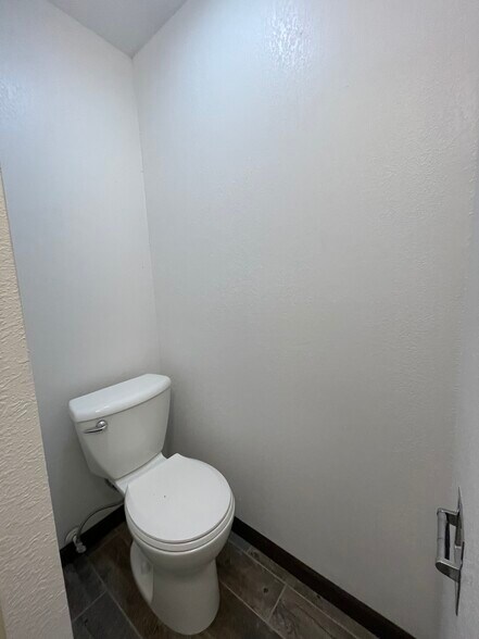 Building Photo - 30555 US-71