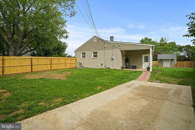 Building Photo - 3706 Carey St