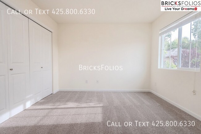 Building Photo - Welcoming Home in the Heart of Bothell's N...