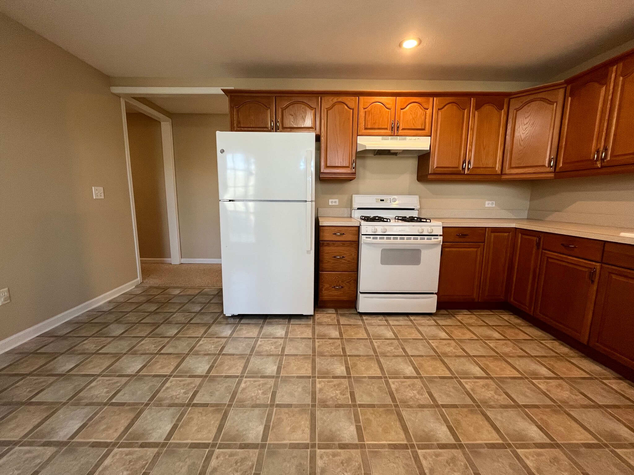 Refrigerator - 7218 Timber Trl