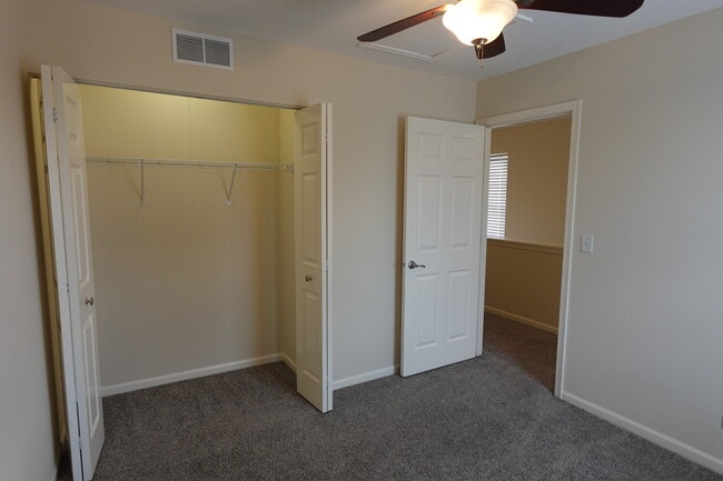 Building Photo - 2244 Flagstone Ln