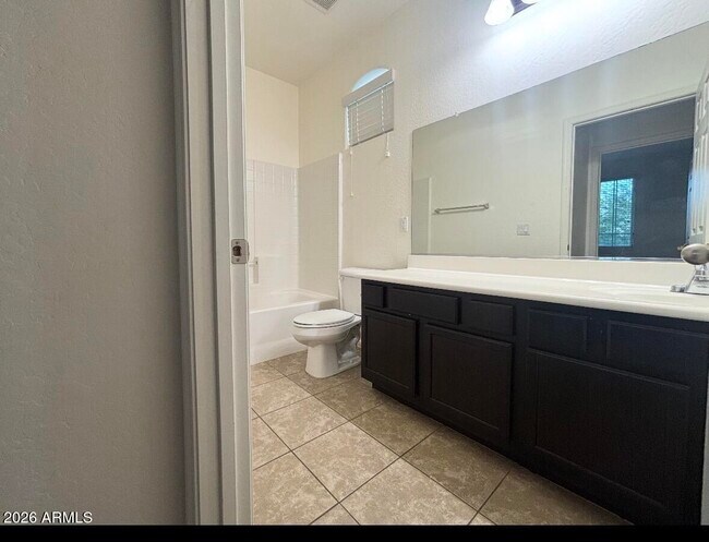 Building Photo - 7516 S 27th Pl
