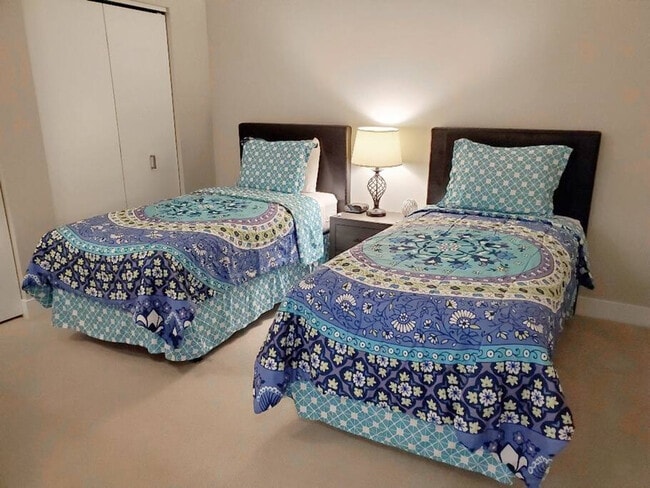 Building Photo - 1813 E Jarvis St