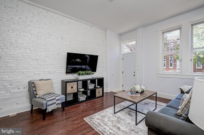 Building Photo - 23 N Patterson Park Ave