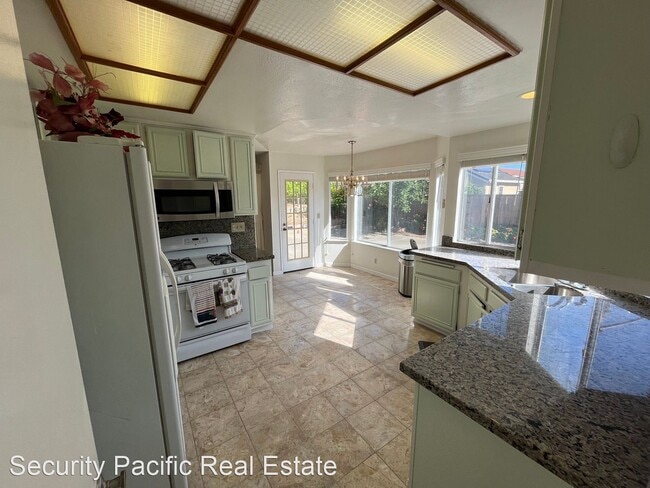 Building Photo - 4 br, 3 bath House - 142 Grenadine Way
