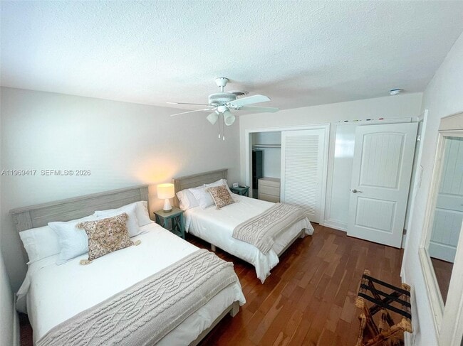 Building Photo - 2932 NE 36th St