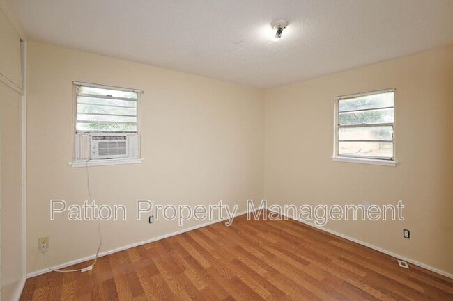 Building Photo - 3810 Mesa Verde Dr