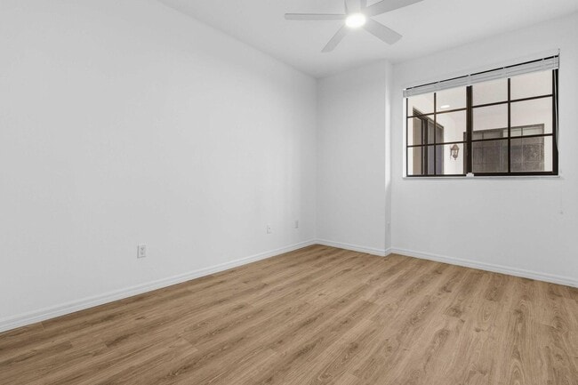 Building Photo - 233 S Federal Hwy