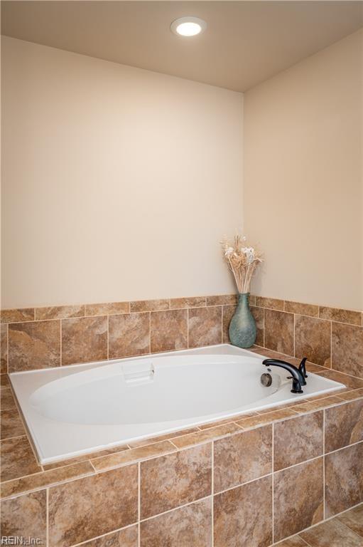 Building Photo - 225 Floridays Way