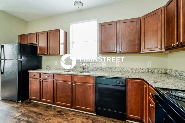 Building Photo - 3 Bedroom Pet-Friendly Home in Indianapoli...