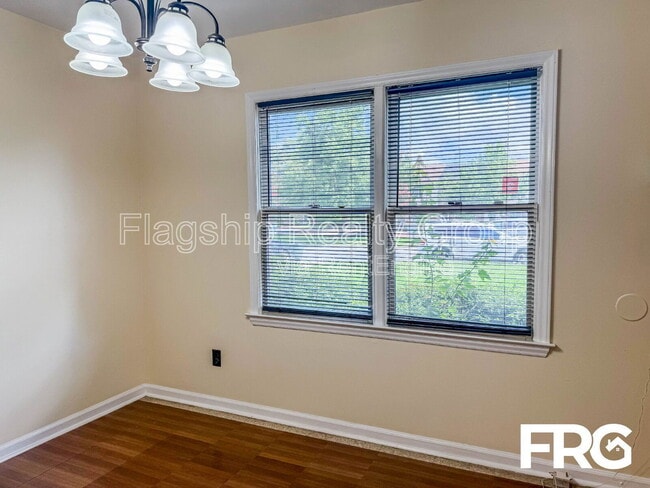 Building Photo - 105 Chesterfield Ct