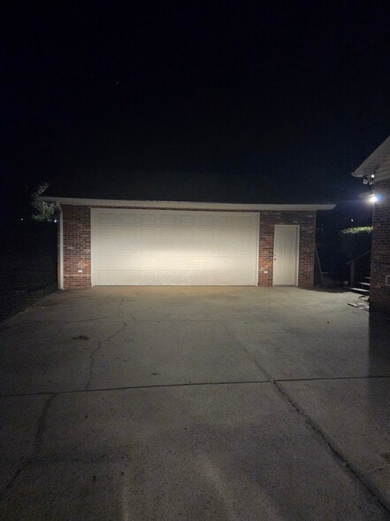 Building Photo - 103 Candystick Cir