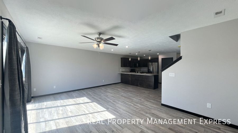 Building Photo - 9719 W Broek Dr