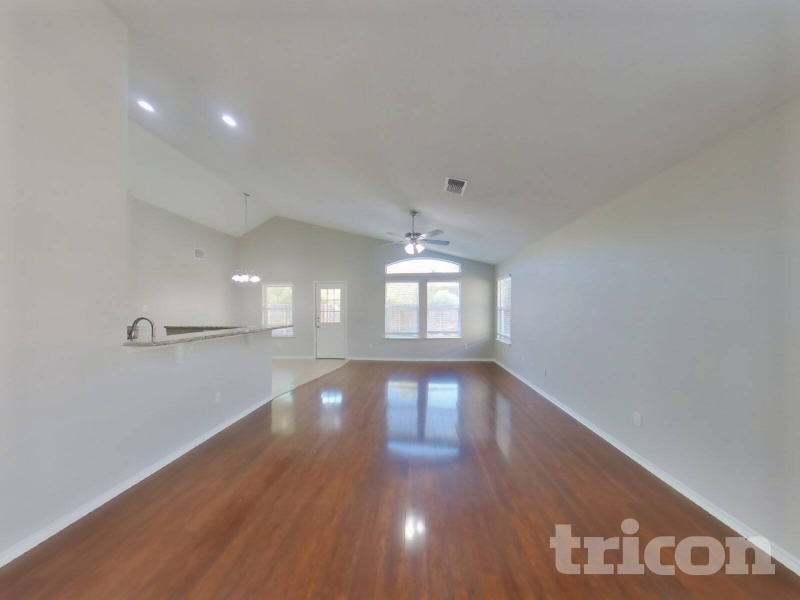 Building Photo - 347 Foster Ln