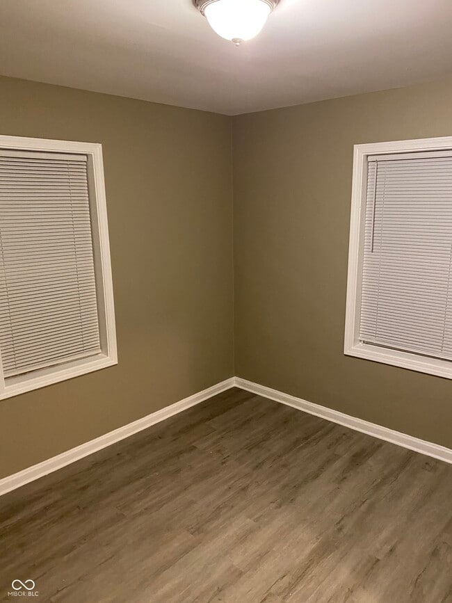 Building Photo - 4023 Clarendon Rd