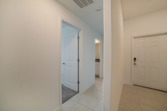 Building Photo - 4206 84th Ct E