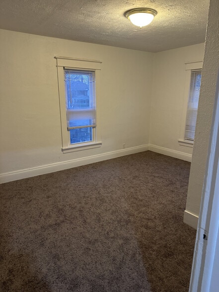 Building Photo - 1621 S Taylor St