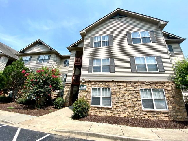 Primary Photo - 431 Harts Cove Way