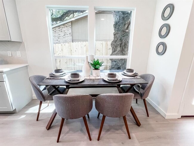 Building Photo - 5013 Cana Cove