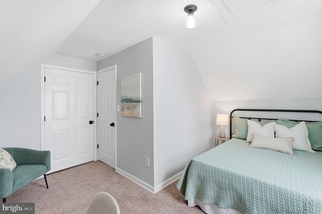 Building Photo - 5716 Crawford Dr