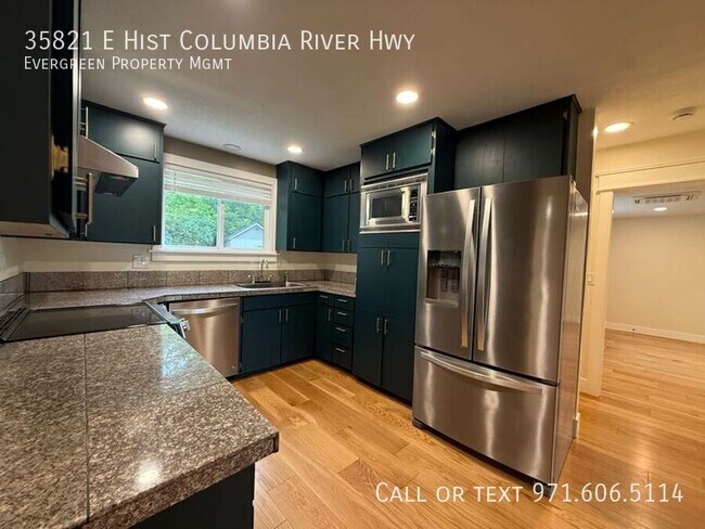 Building Photo - 35821 Historic Columbia River Hwy