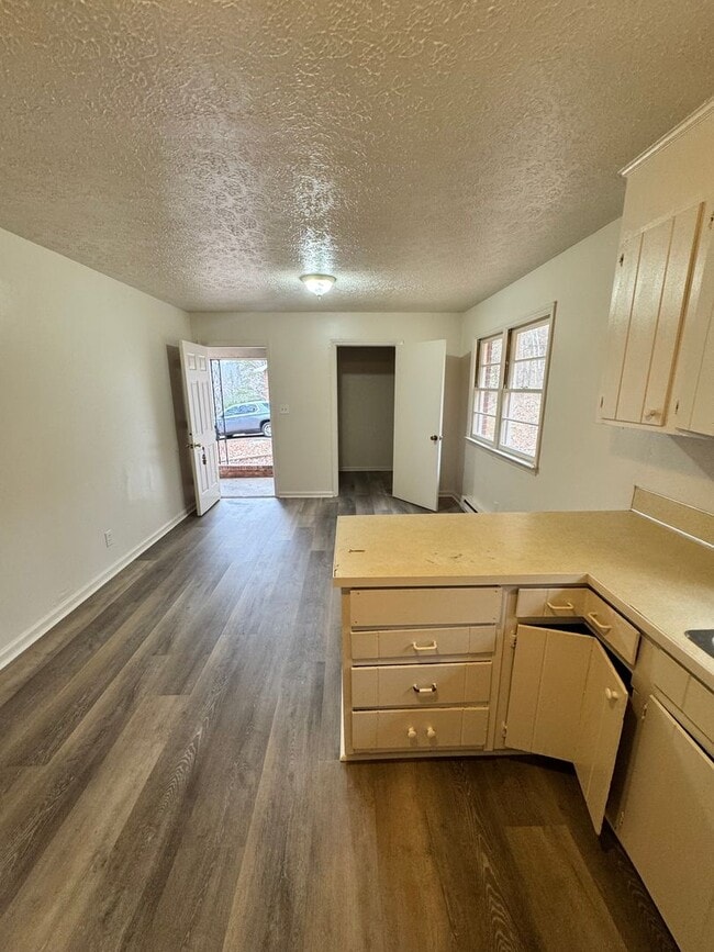 Building Photo - 3/1 In Shelby, NC