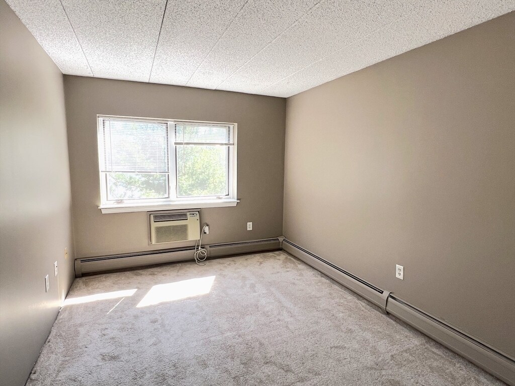 Building Photo - 181 Green St