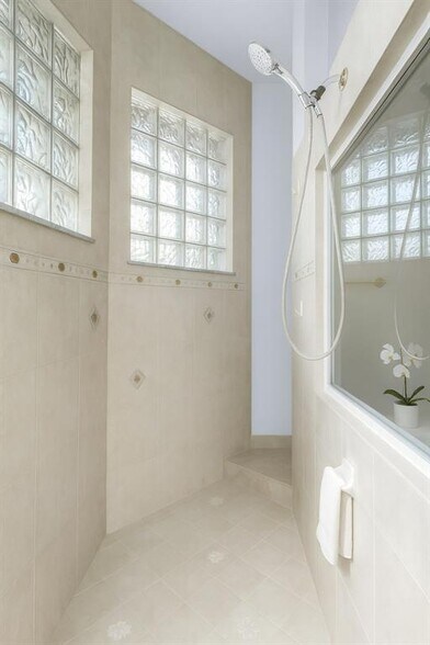 Building Photo - 14032 NW 15th Dr