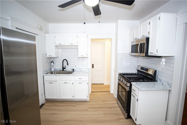 Building Photo - 6828 Indiana Ave