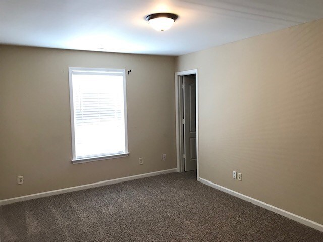 Building Photo - 5330 Bendix Ct