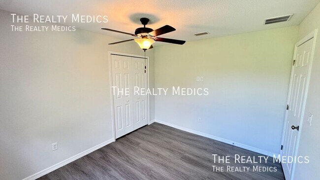 Building Photo - 8147 Cozumel Ln