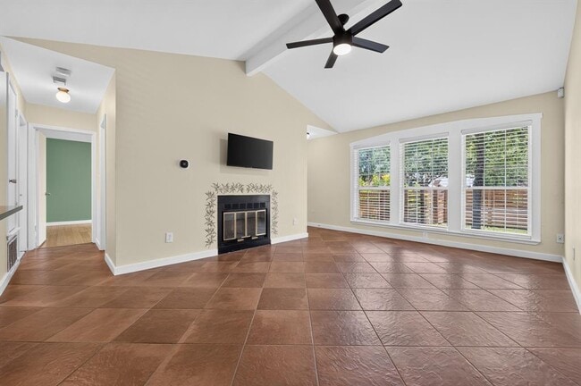 Building Photo - 801 Kavanagh Dr