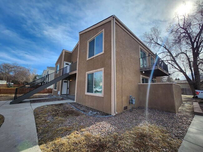 Building Photo - 4615 Picturesque Ct