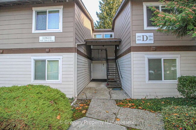 Building Photo - 12621 NE 130th Way